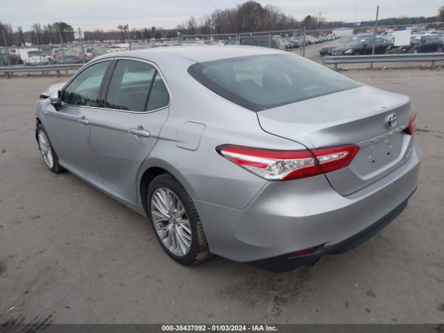 Photo 2 VIN: 4T1B21HK0JU008541 - TOYOTA CAMRY HYBRID 