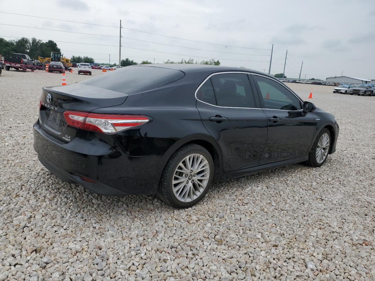 Photo 2 VIN: 4T1B21HK0JU509171 - TOYOTA CAMRY 