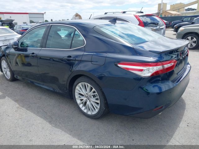 Photo 2 VIN: 4T1B21HK1JU510121 - TOYOTA CAMRY HYBRID 