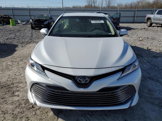 Photo 4 VIN: 4T1B21HK2JU007133 - TOYOTA CAMRY HYBR 