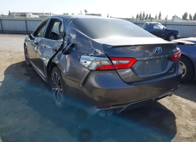 Photo 2 VIN: 4T1B21HK2JU504702 - TOYOTA CAMRY 