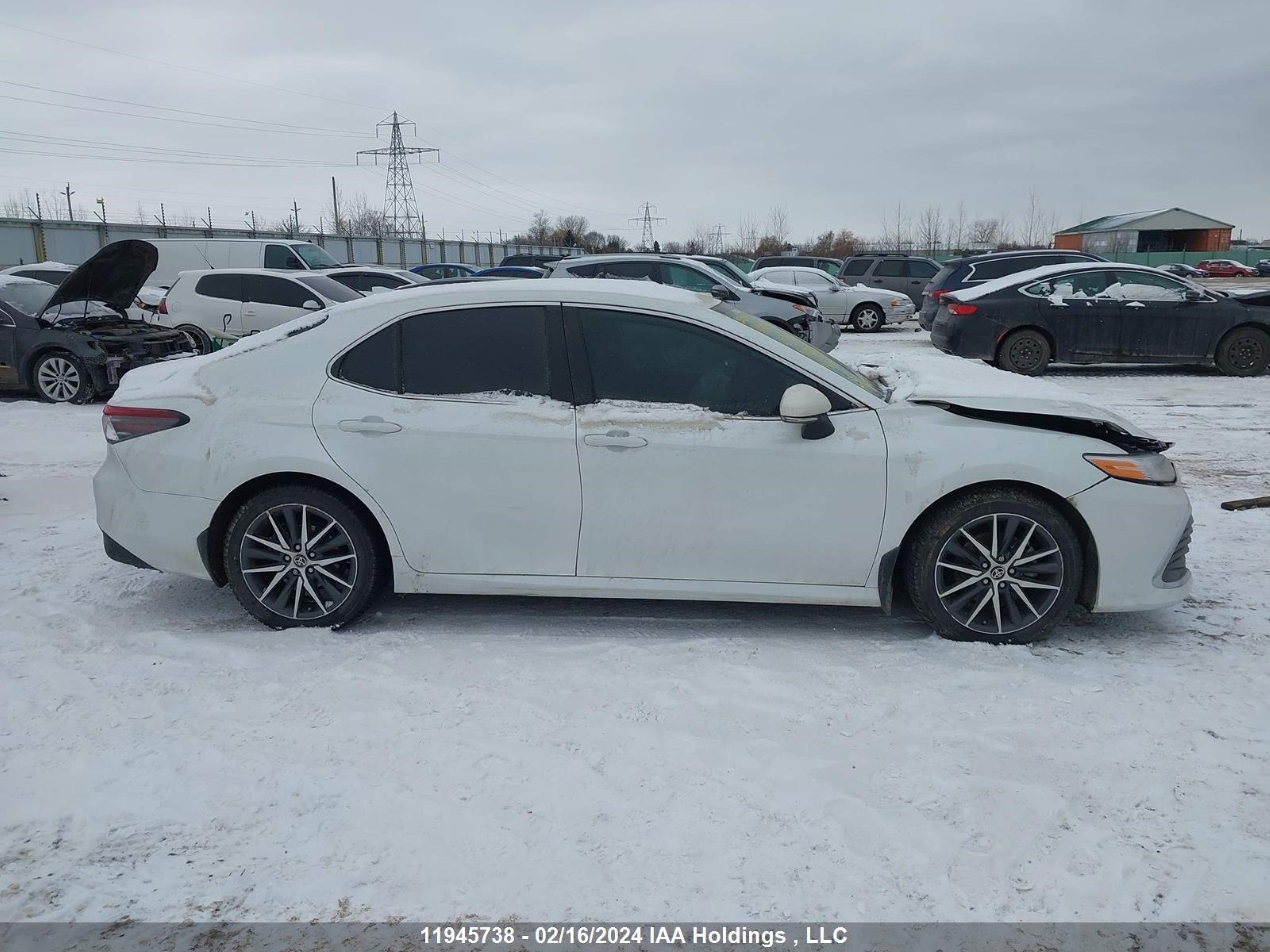 Photo 12 VIN: 4T1B21HK2NU016839 - TOYOTA CAMRY 