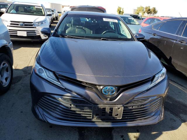 Photo 4 VIN: 4T1B21HK3JU002846 - TOYOTA CAMRY 