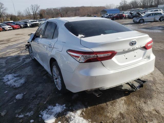 Photo 2 VIN: 4T1B21HK3JU005858 - TOYOTA CAMRY HYBR 