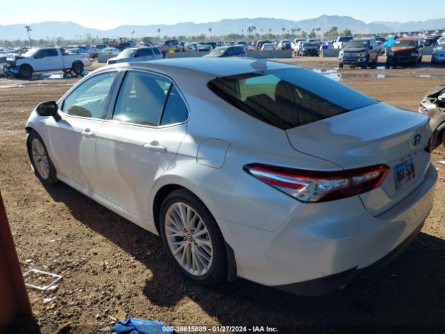 Photo 2 VIN: 4T1B21HK4KU012500 - TOYOTA CAMRY HYBRID 