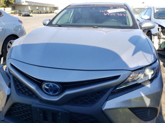 Photo 4 VIN: 4T1B21HK5JU501857 - TOYOTA CAMRY HYBR 