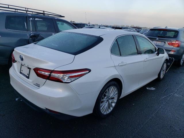 Photo 2 VIN: 4T1B21HK6JU005143 - TOYOTA CAMRY HYBR 