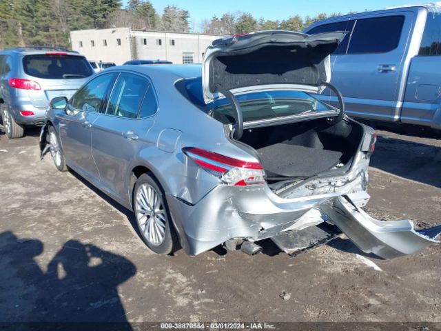 Photo 2 VIN: 4T1B21HK6JU007572 - TOYOTA CAMRY HYBRID 