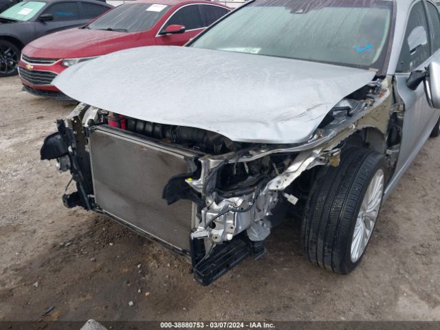 Photo 5 VIN: 4T1B21HK7JU002025 - TOYOTA CAMRY HYBRID 