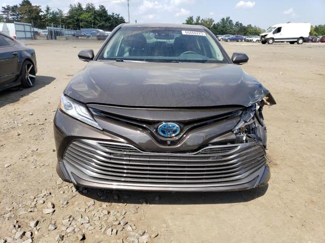 Photo 4 VIN: 4T1B21HK7JU004986 - TOYOTA CAMRY 