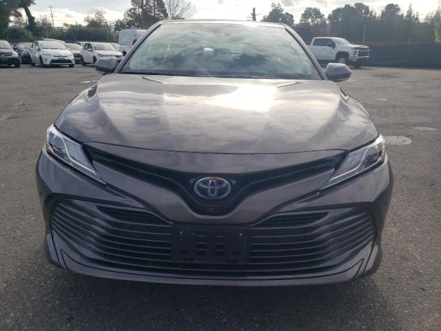 Photo 4 VIN: 4T1B21HK7JU008388 - TOYOTA CAMRY 