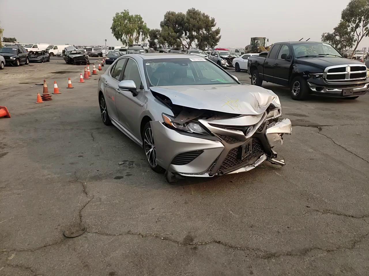 Photo 10 VIN: 4T1B21HK7JU503531 - TOYOTA CAMRY HYBR 