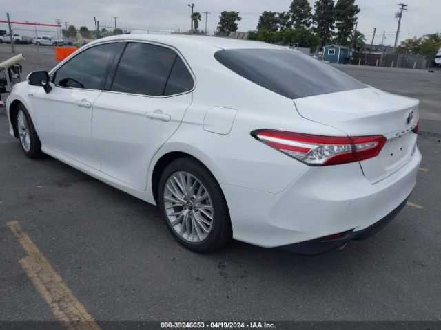 Photo 2 VIN: 4T1B21HK7JU505442 - TOYOTA CAMRY HYBRID 