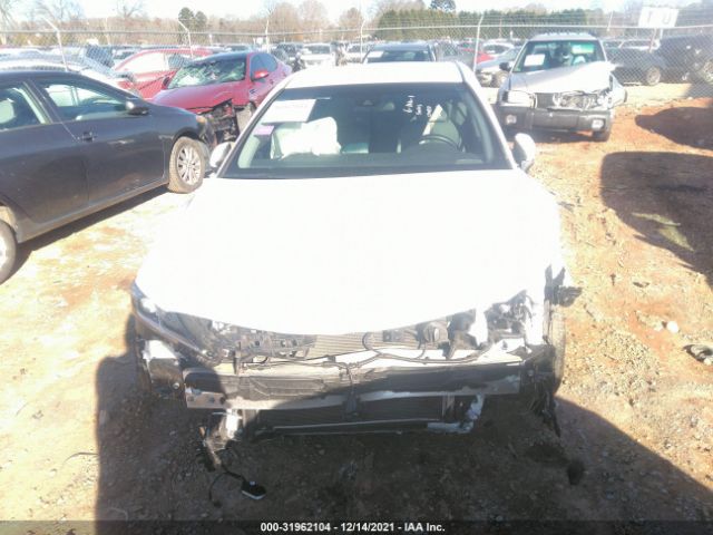 Photo 5 VIN: 4T1B21HK8JU006133 - TOYOTA CAMRY 