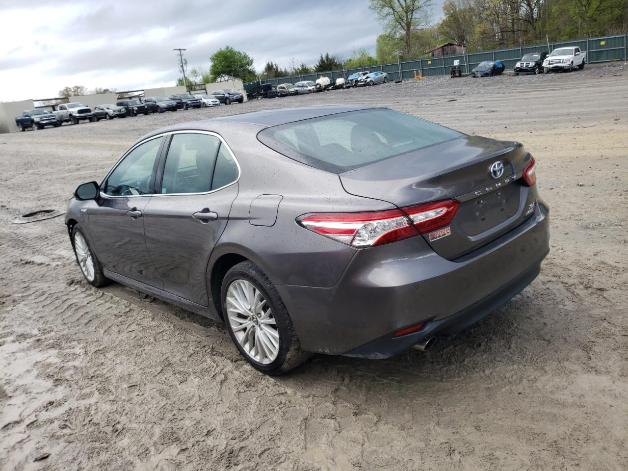 Photo 1 VIN: 4T1B21HK8JU008366 - TOYOTA CAMRY 