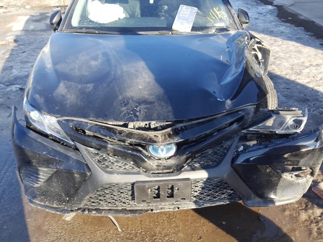 Photo 6 VIN: 4T1B21HK8JU502663 - TOYOTA CAMRY HYBR 