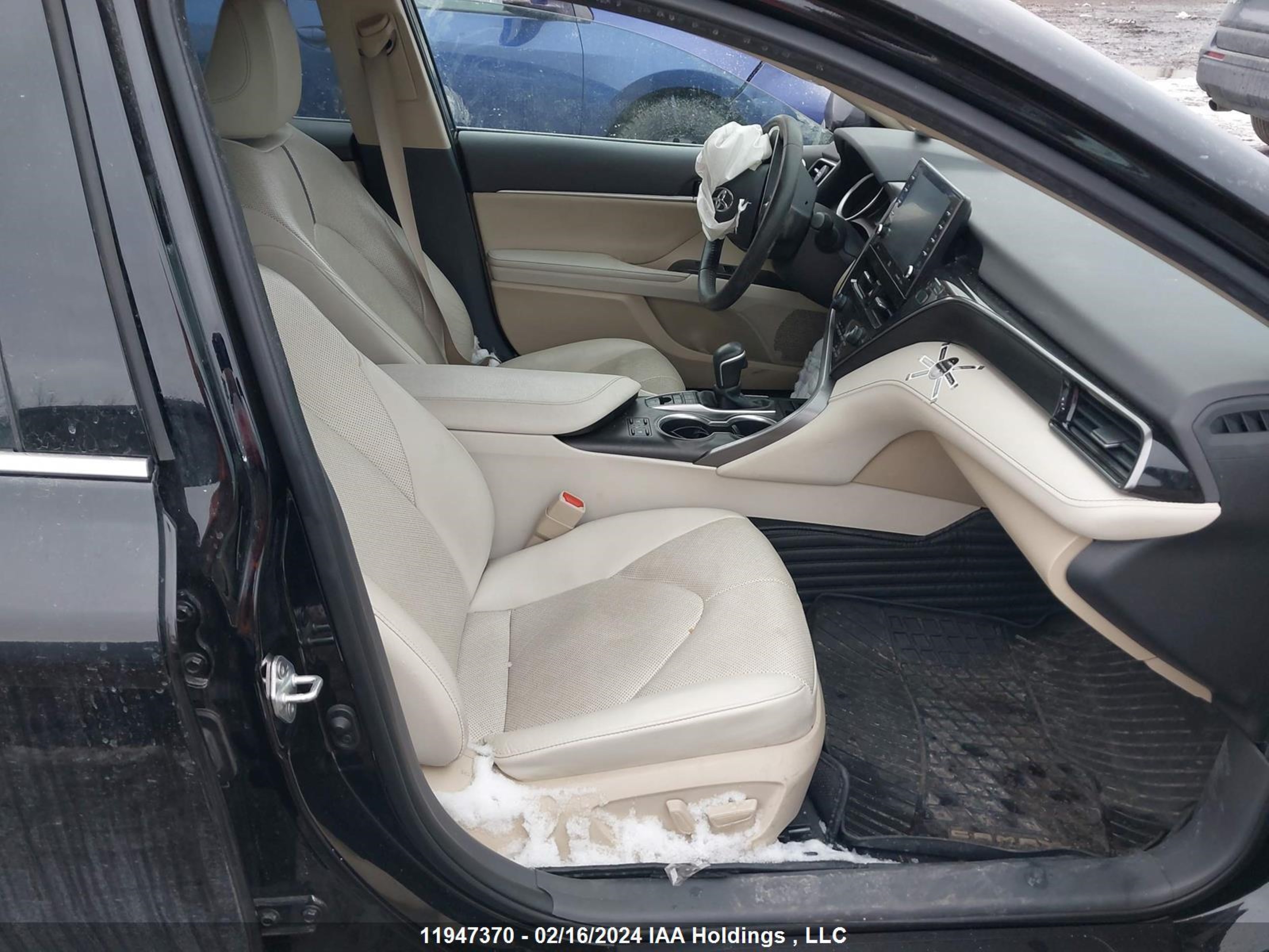 Photo 4 VIN: 4T1B21HK9MU016156 - TOYOTA CAMRY 