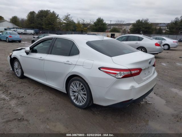 Photo 2 VIN: 4T1B21HKXKU513083 - TOYOTA CAMRY HYBRID 