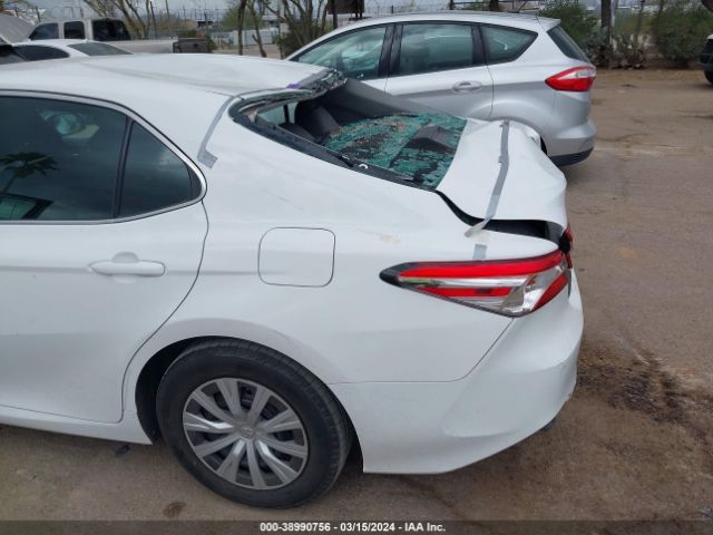 Photo 5 VIN: 4T1B31HK1JU505238 - TOYOTA CAMRY 