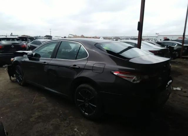 Photo 2 VIN: 4T1B31HK2JU002057 - TOYOTA CAMRY 