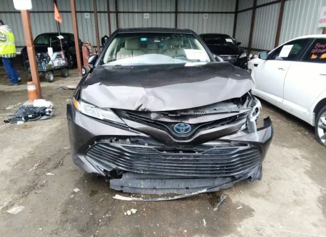 Photo 5 VIN: 4T1B31HK2JU002057 - TOYOTA CAMRY 