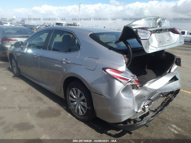 Photo 2 VIN: 4T1B31HK3JU003329 - TOYOTA CAMRY 