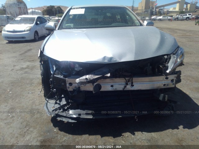 Photo 5 VIN: 4T1B31HK6JU504568 - TOYOTA CAMRY 