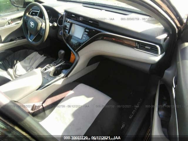 Photo 4 VIN: 4T1B31HK8JU504913 - TOYOTA CAMRY 