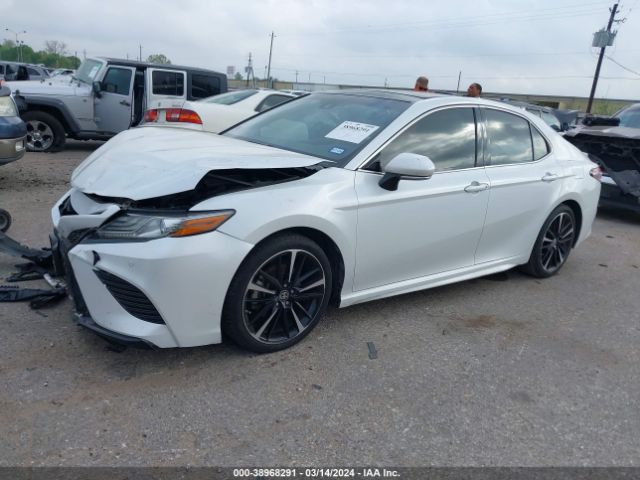 Photo 1 VIN: 4T1B61HK0JU012271 - TOYOTA CAMRY 