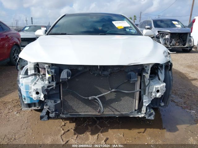 Photo 5 VIN: 4T1B61HK0JU012707 - TOYOTA CAMRY 