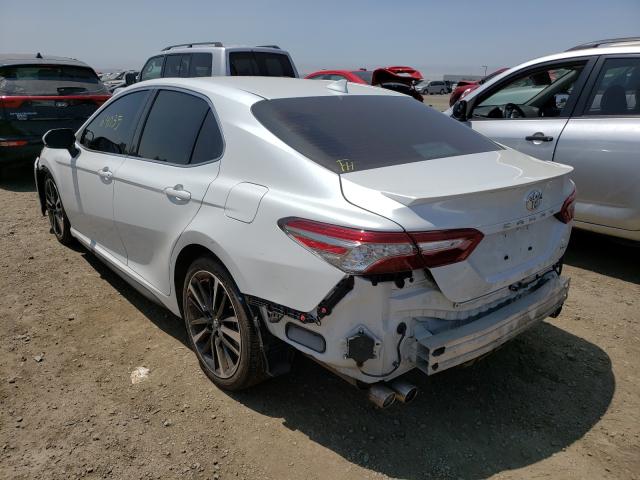 Photo 2 VIN: 4T1B61HK0JU071384 - TOYOTA CAMRY XSE 