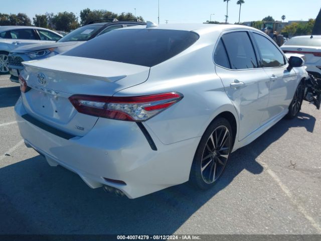 Photo 3 VIN: 4T1B61HK0JU078187 - TOYOTA CAMRY 