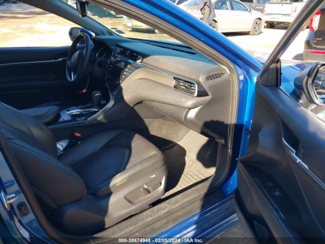 Photo 4 VIN: 4T1B61HK0JU087858 - TOYOTA CAMRY 