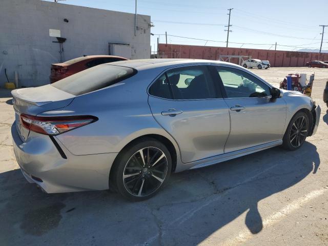 Photo 2 VIN: 4T1B61HK0JU111608 - TOYOTA CAMRY 