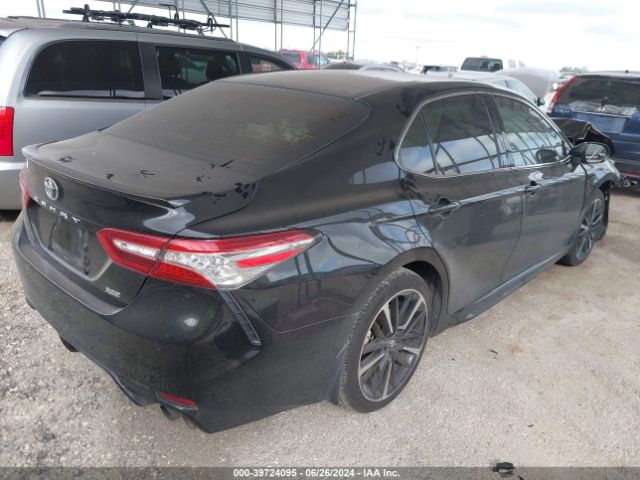 Photo 3 VIN: 4T1B61HK0JU120700 - TOYOTA CAMRY 