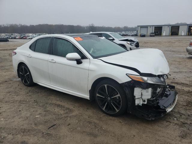 Photo 3 VIN: 4T1B61HK0JU642338 - TOYOTA CAMRY XSE 