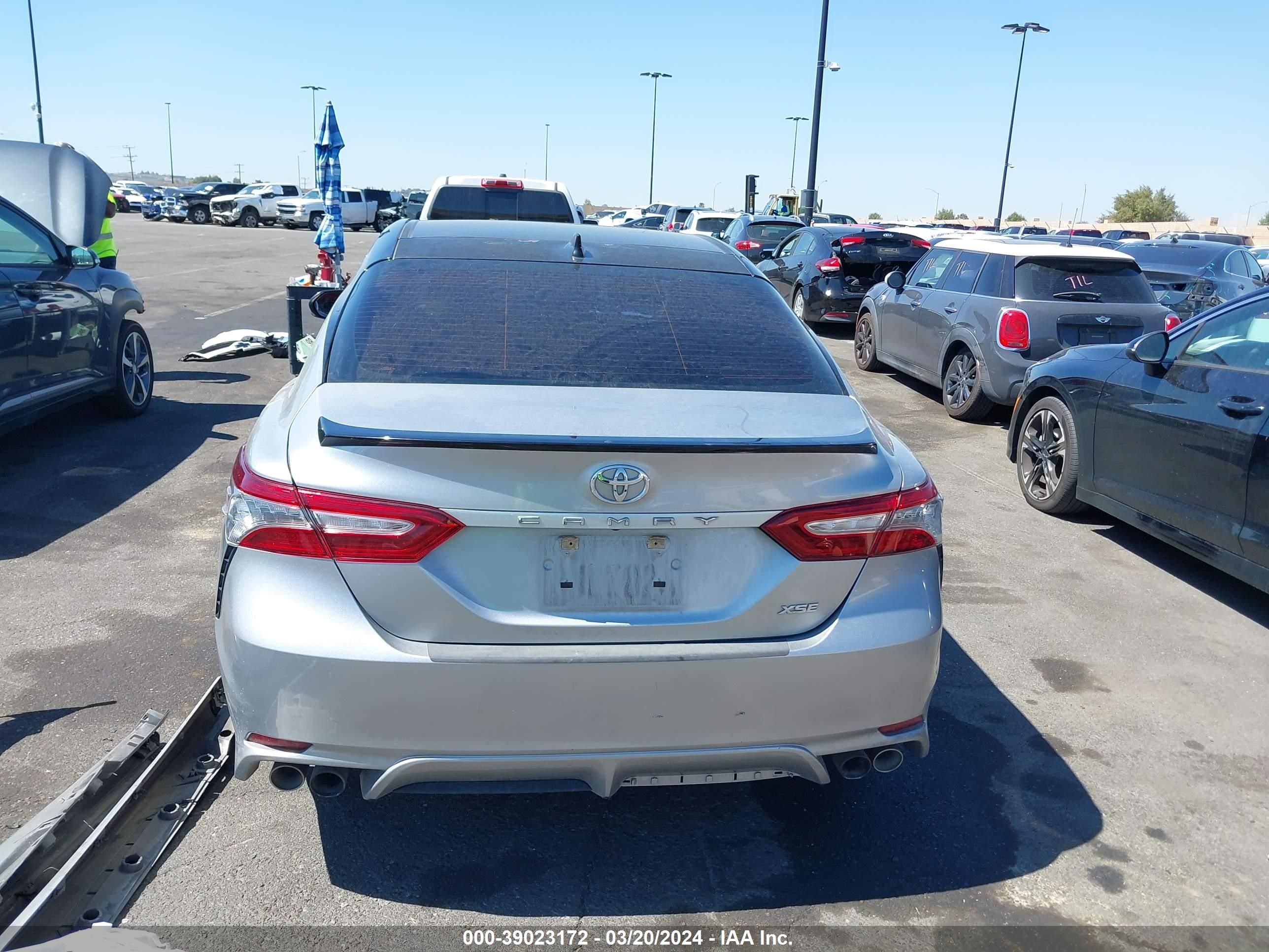 Photo 16 VIN: 4T1B61HK0KU207725 - TOYOTA CAMRY 