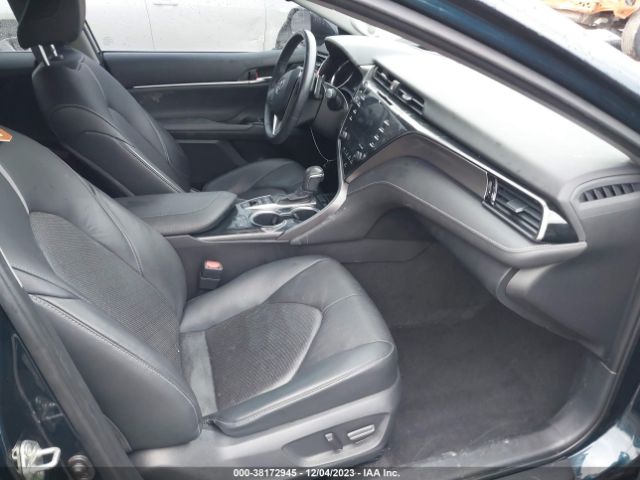 Photo 4 VIN: 4T1B61HK0KU293988 - TOYOTA CAMRY 