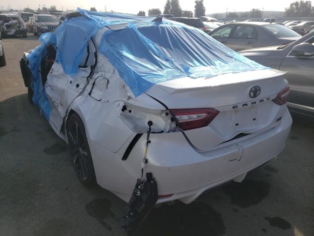 Photo 2 VIN: 4T1B61HK0KU794072 - TOYOTA CAMRY XSE 