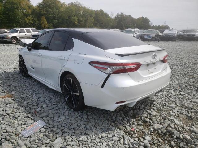 Photo 2 VIN: 4T1B61HK1JU021559 - TOYOTA CAMRY XSE 