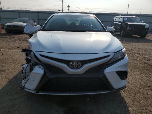 Photo 4 VIN: 4T1B61HK1JU047367 - TOYOTA CAMRY XSE 