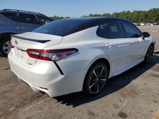 Photo 2 VIN: 4T1B61HK1JU065786 - TOYOTA CAMRY XSE 