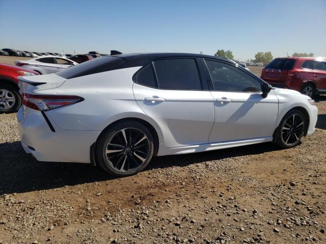 Photo 2 VIN: 4T1B61HK1JU109415 - TOYOTA CAMRY XSE 