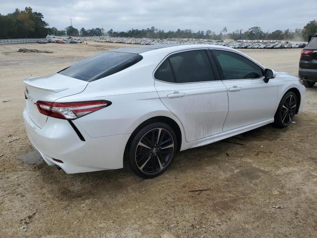 Photo 2 VIN: 4T1B61HK1JU122276 - TOYOTA CAMRY XSE 