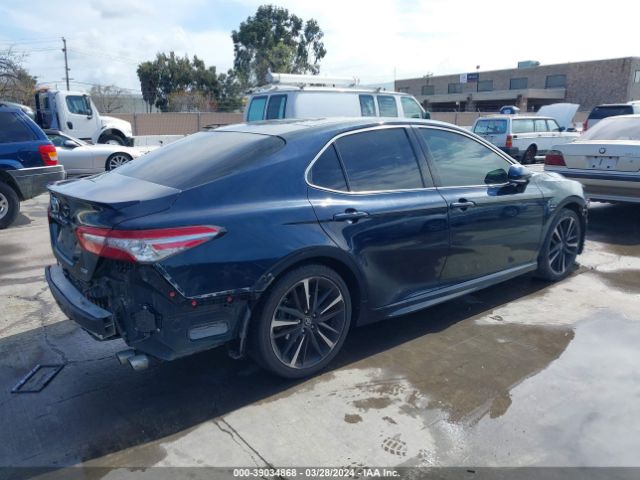 Photo 3 VIN: 4T1B61HK1JU506882 - TOYOTA CAMRY 