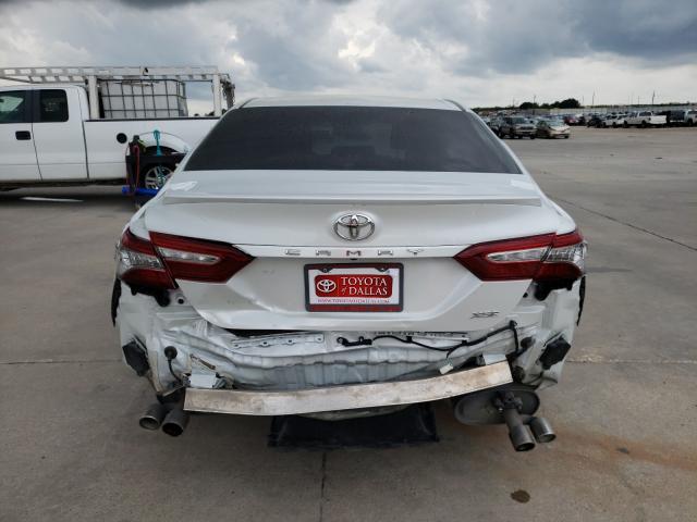 Photo 8 VIN: 4T1B61HK1JU662632 - TOYOTA CAMRY XSE 