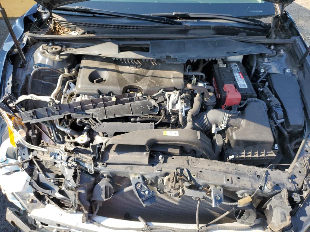 Photo 10 VIN: 4T1B61HK1JU673985 - TOYOTA CAMRY 