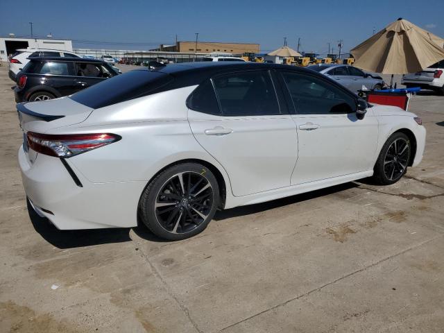 Photo 2 VIN: 4T1B61HK1KU184536 - TOYOTA CAMRY 