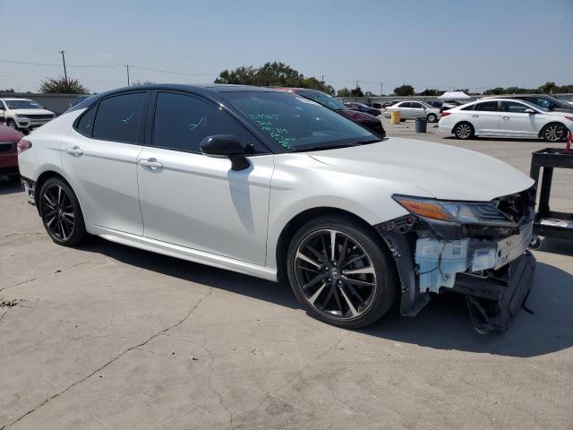 Photo 3 VIN: 4T1B61HK1KU293417 - TOYOTA CAMRY XSE 