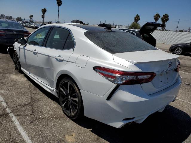 Photo 2 VIN: 4T1B61HK1KU734723 - TOYOTA CAMRY XSE 